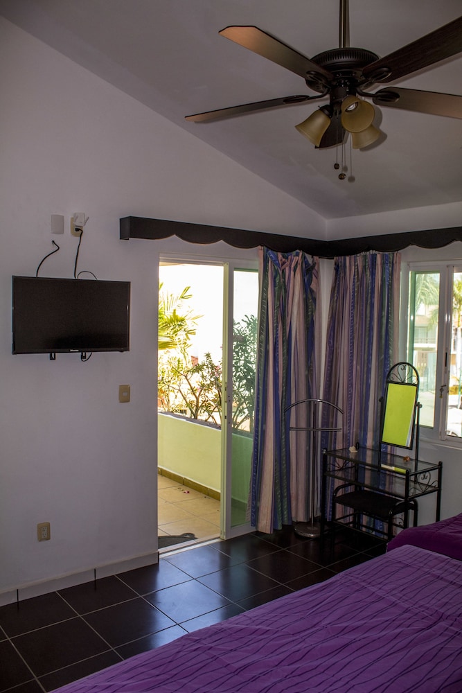 Standard Triple Room photo 3