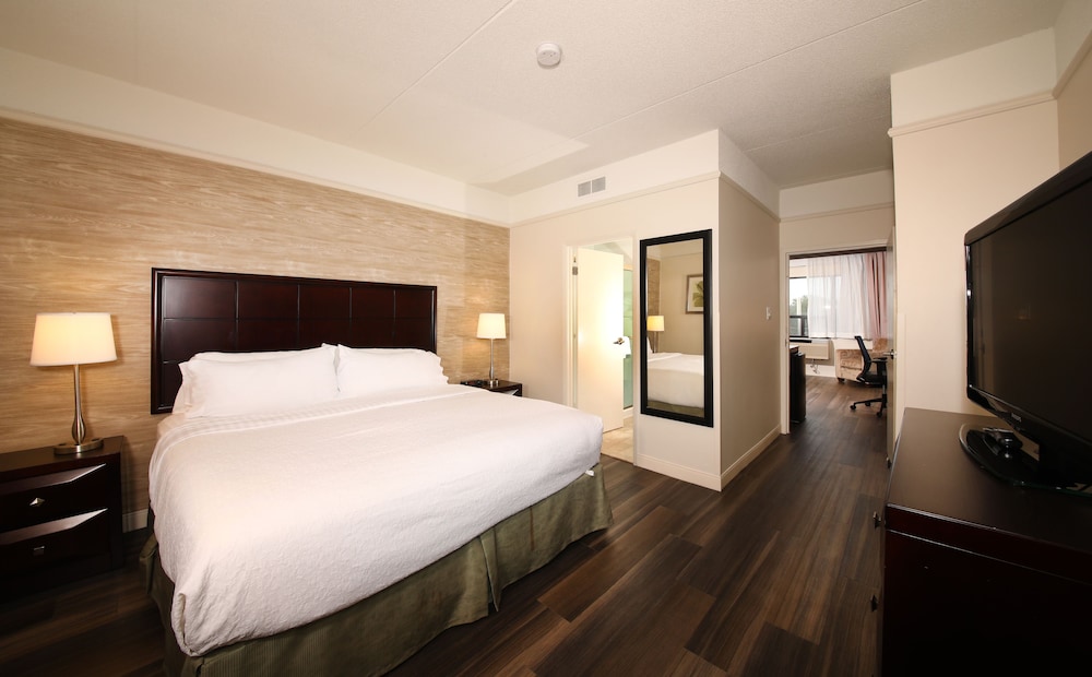 Suite, 1 Bedroom - Photo 3