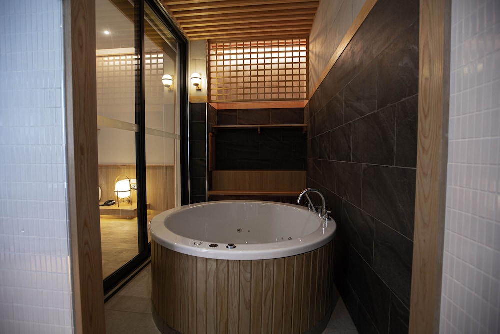 Deluxe Double Room - Photo 4