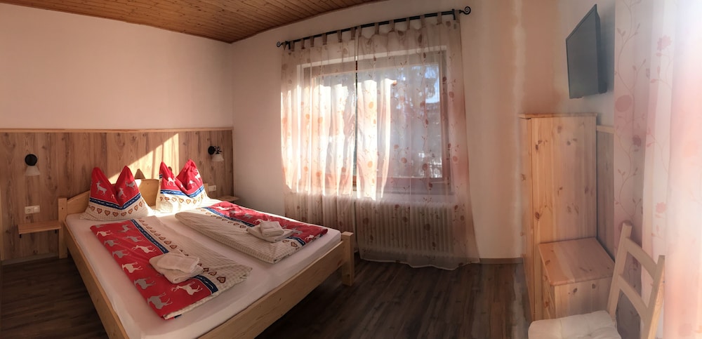 Standard Double Room, Balcony, Mountain View photo 2