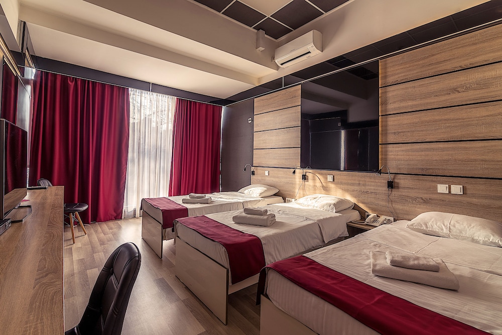 Superior Triple Room, City View
