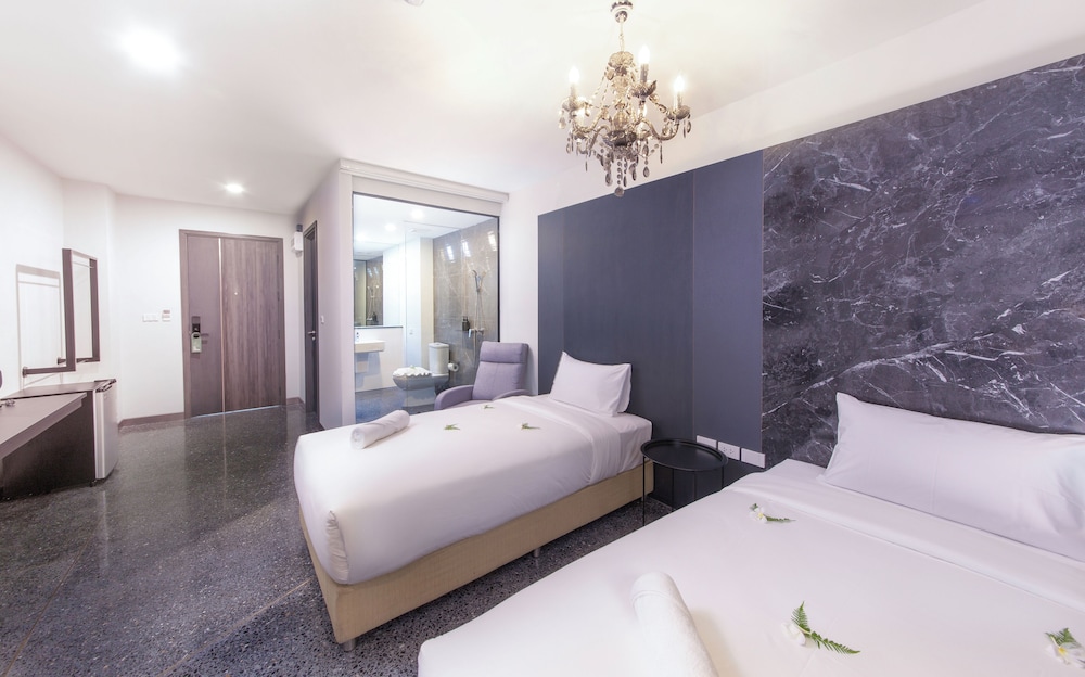 Deluxe Double Room - Photo 1