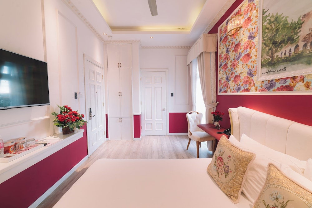 Premier Double Room, Balcony - Photo 10