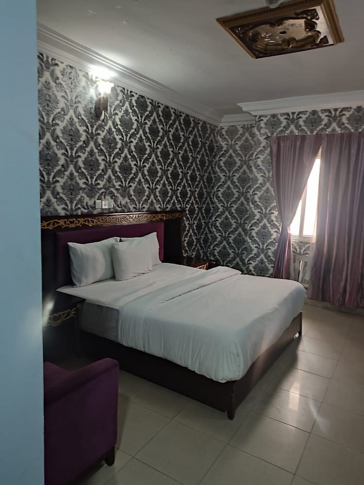 Deluxe Room - Photo 3