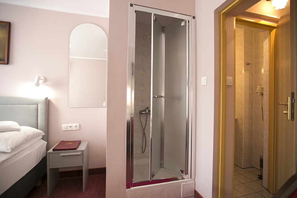 Comfort Double Or Twin Room, 1 Queen Bed, Non Smoking photo 2