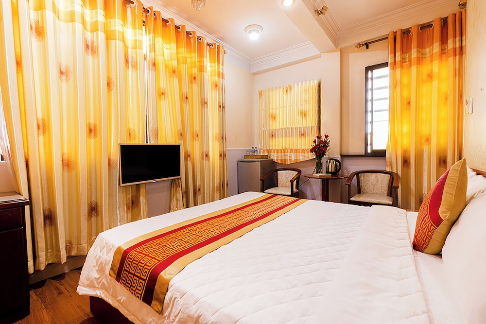 Royal Room, City View