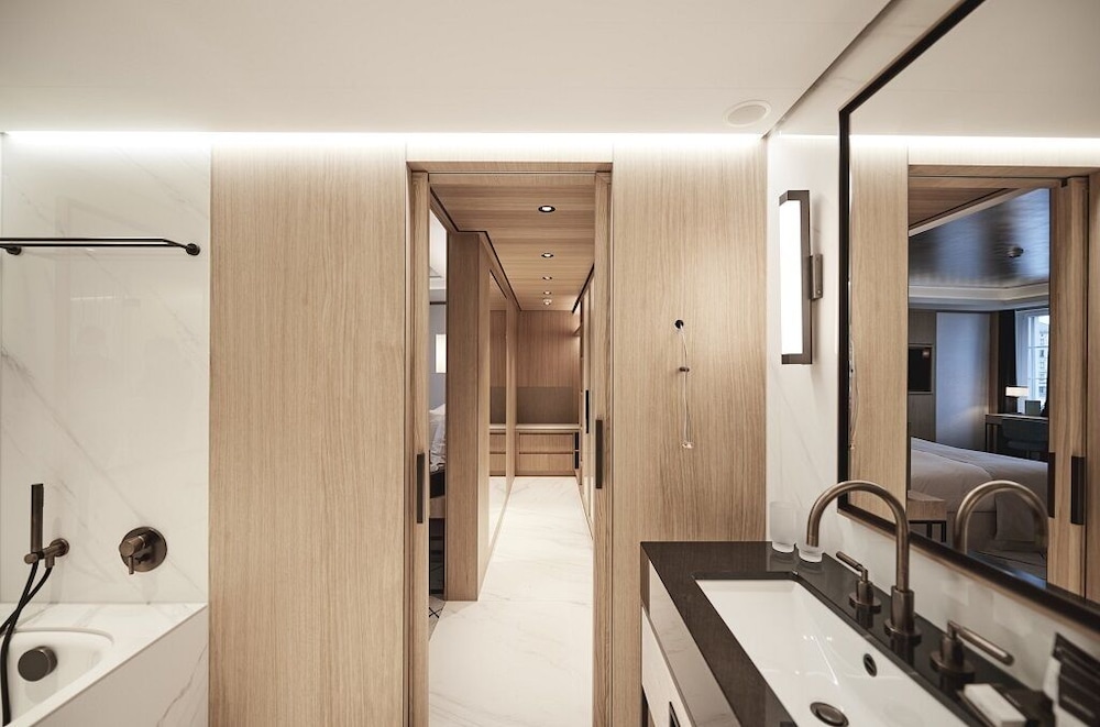 Riverside Junior Suite - Photo 3