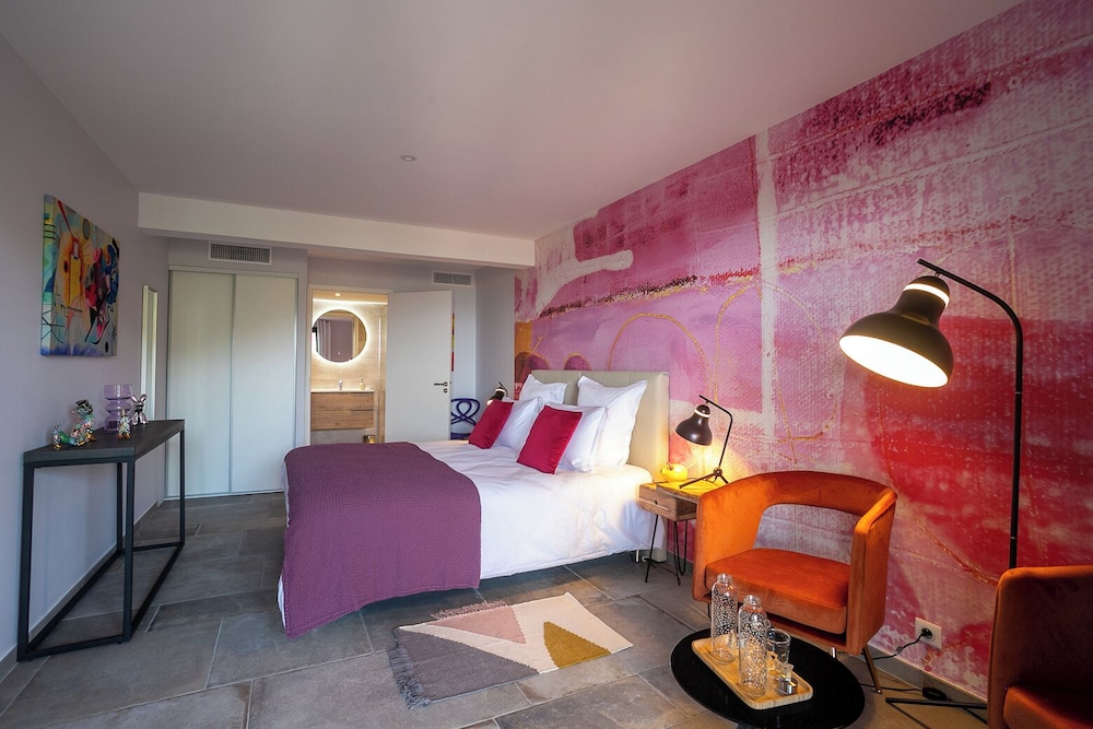 Luxury Double or Twin Room, Ensuite, Garden View (L'Argens /Les Maures) - Photo 1
