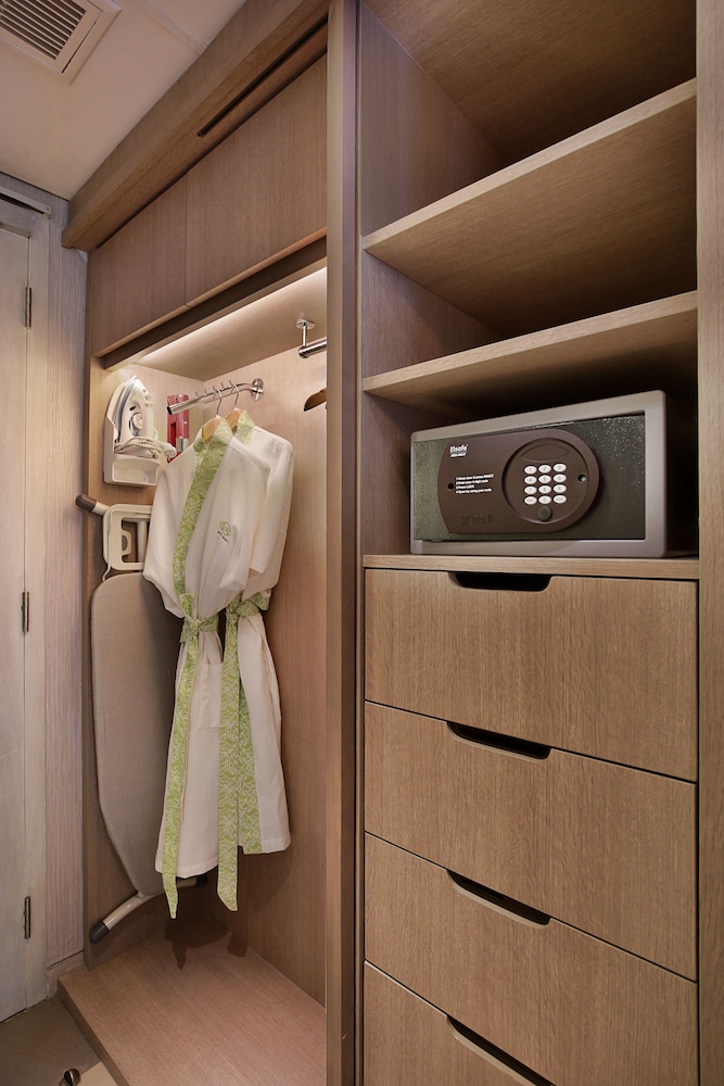 Superior Plus King  Room