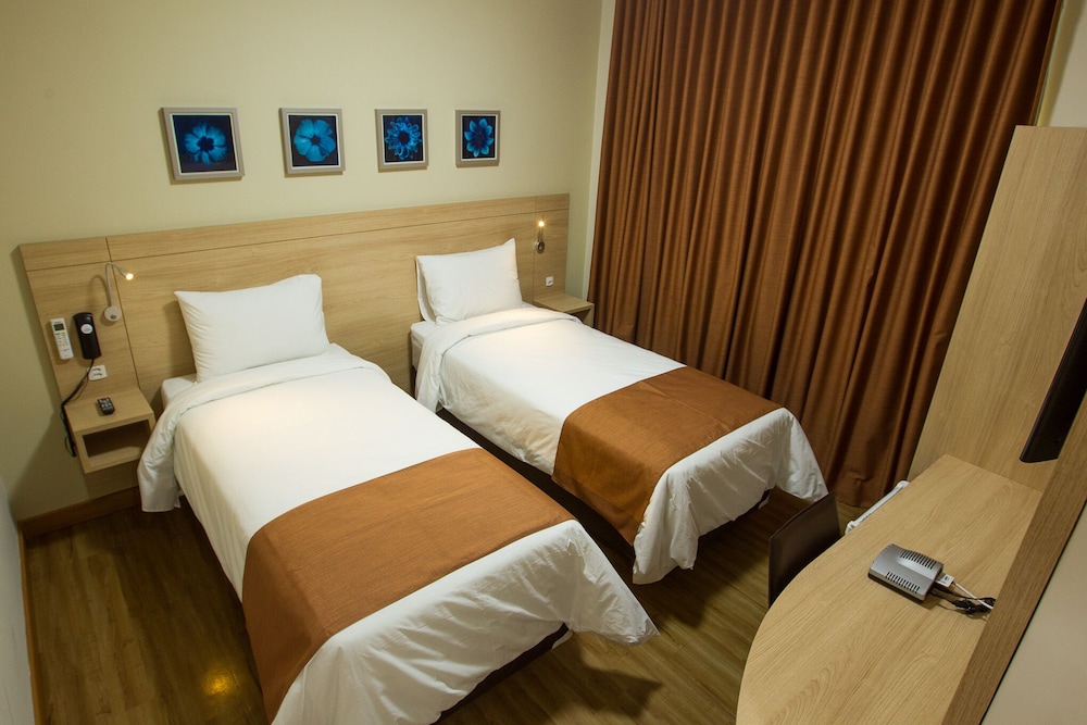 Twin Room, 2 Twin Beds photo 3