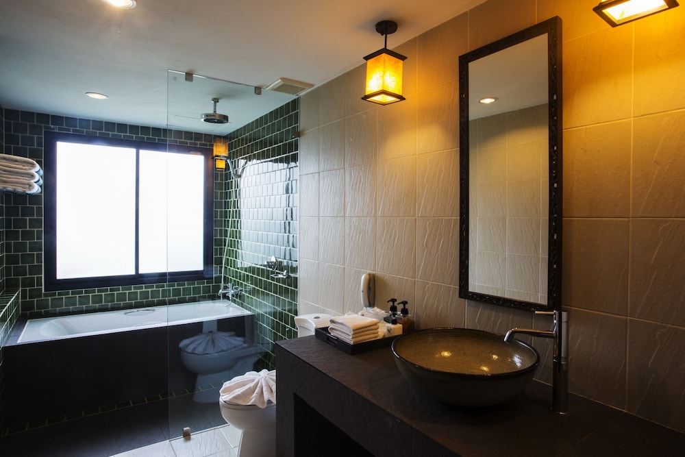 Family Room (Grand Deluxe) - Photo 9