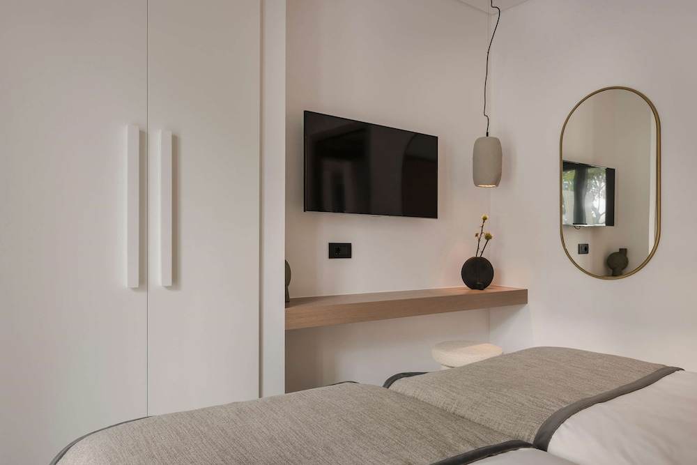 Deluxe Room, 2 Bedrooms photo 2