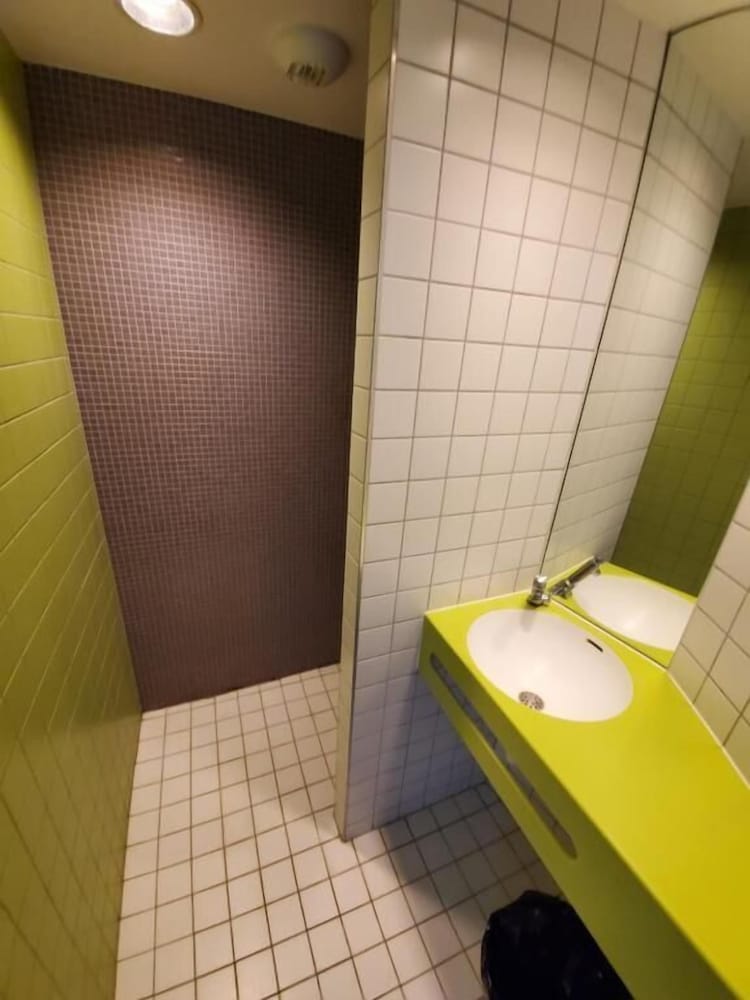 Triple Room with Ensuite Bathroom - Photo 4