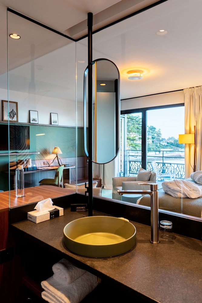 Comfort Double or Twin Room, Sea View - Photo 2