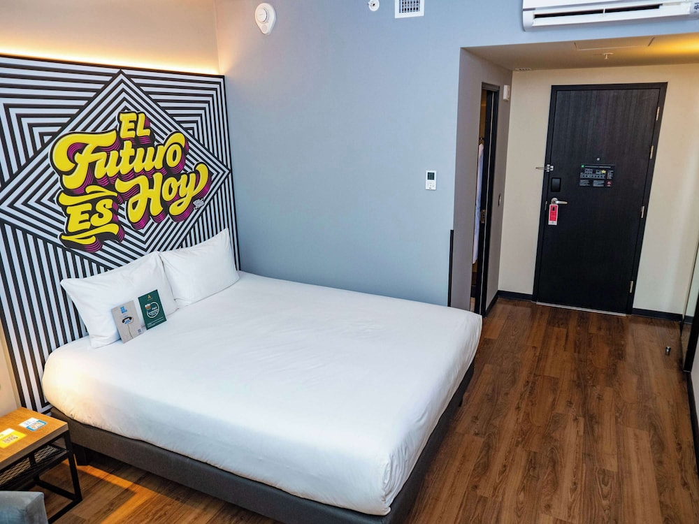Standard Room, Multiple Beds photo 2