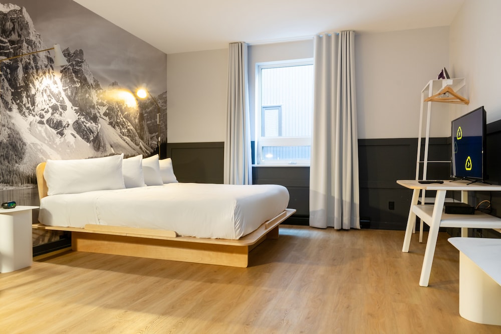 Business Room, 1 King Bed - Photo 7