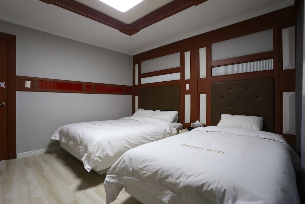 Standard Twin Room photo 1