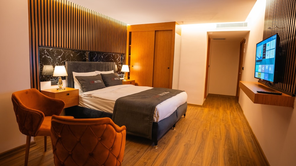 Economy Room