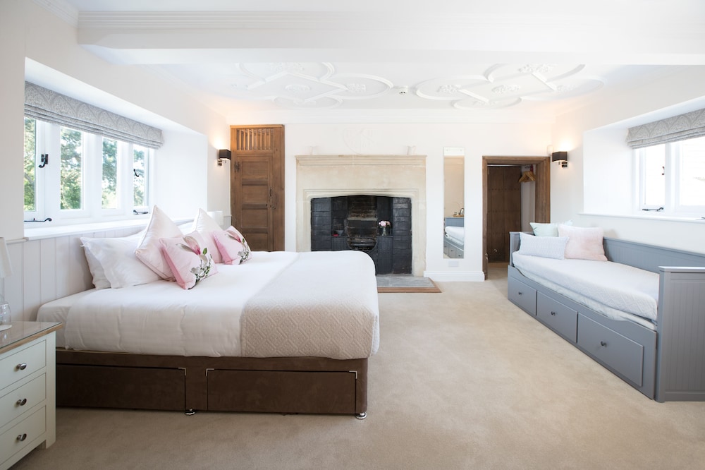 Superior Double Or Twin Room (2 Adults + 1 Child) photo 1