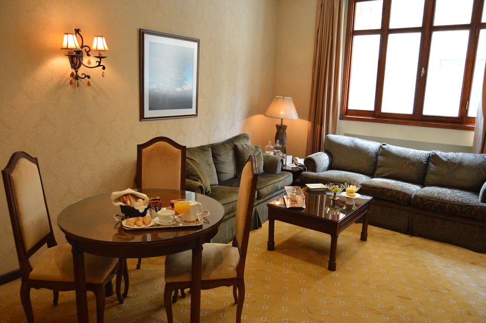 Suite, 1 Bedroom photo 1