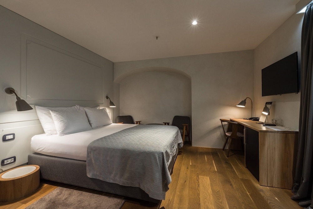 Standard Double Room, 1 Queen Bed, Ground Floor photo 3