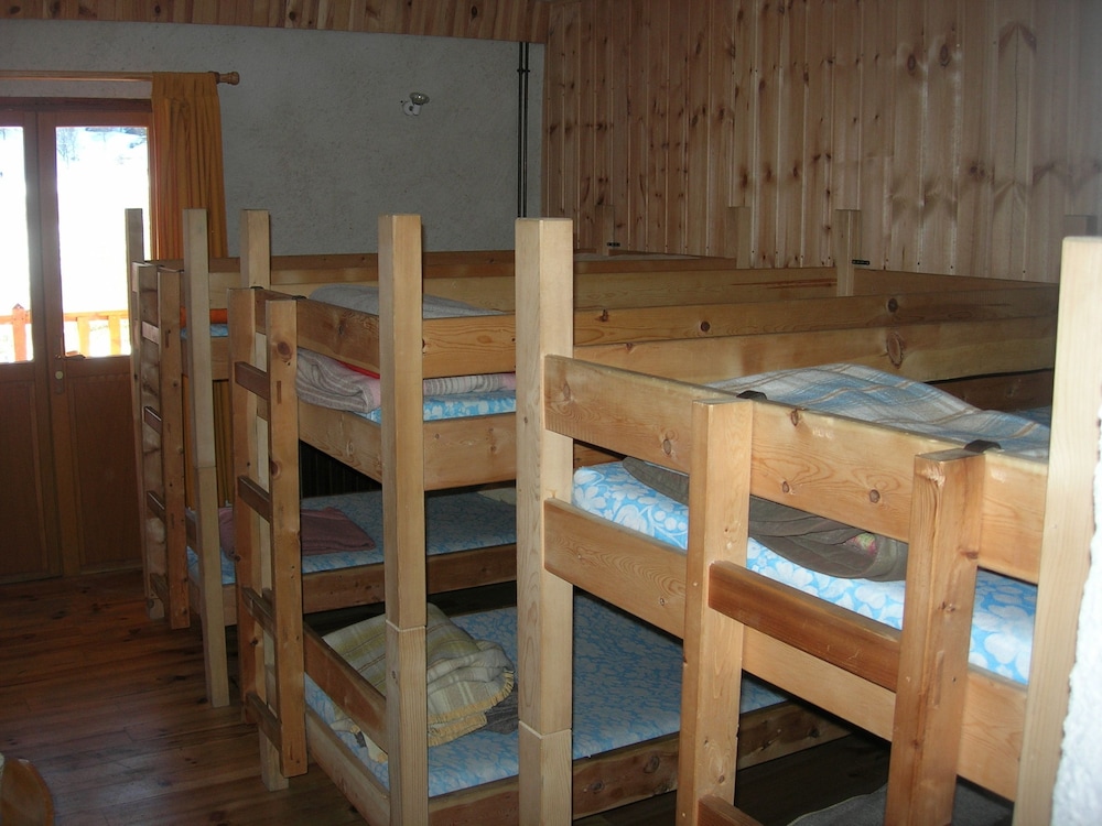 Shared Dormitory (Mixte 6 pers)