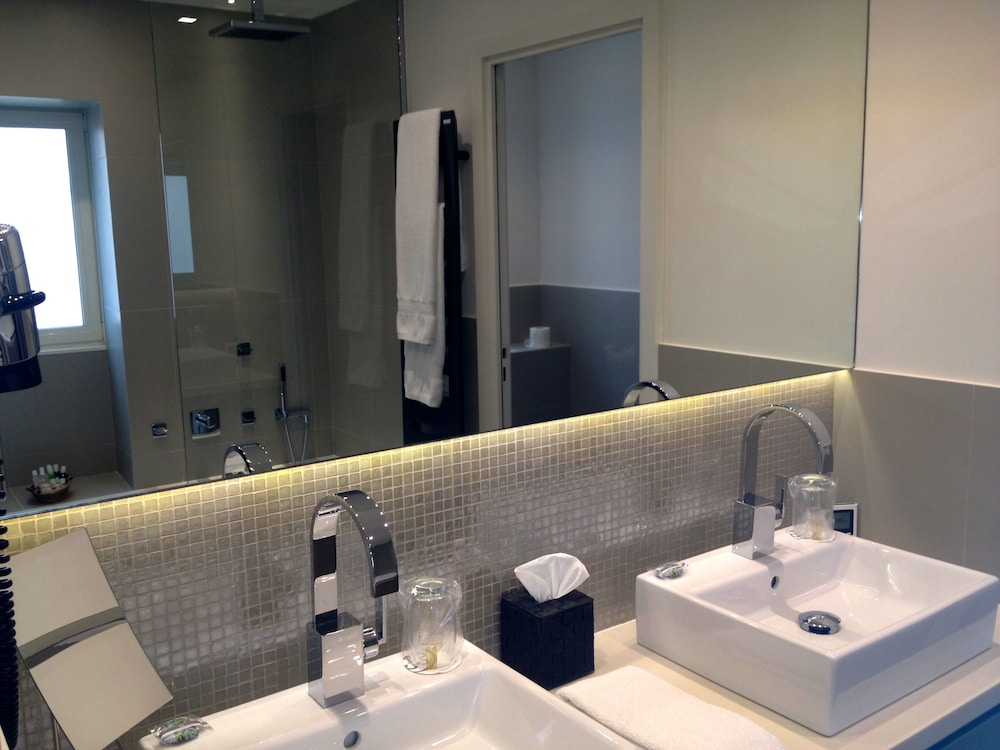Deluxe Double Room - Photo 4