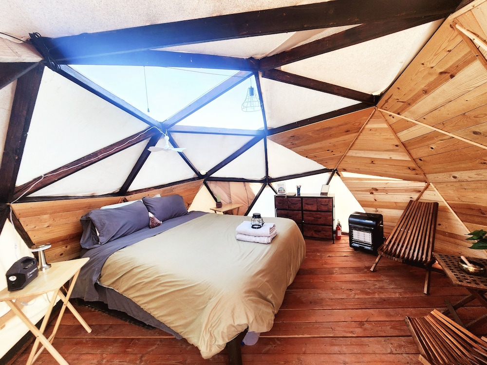 Classic Tent, Mountain View photo 1