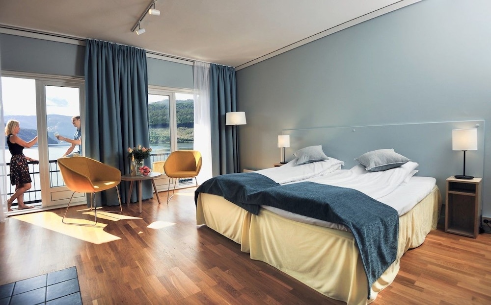 Double Or Twin Room, 2 Twin Beds, Sea View photo 2