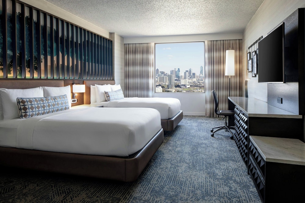 Club Room, 2 Queen Beds (Hearing Accessible) - Photo 1