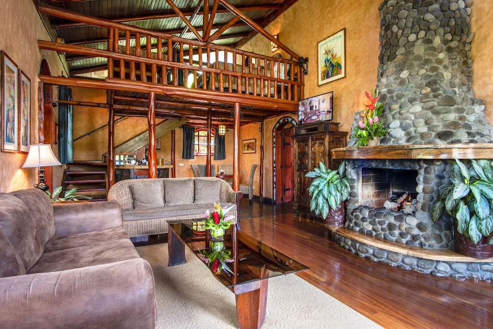 Monarch Villa