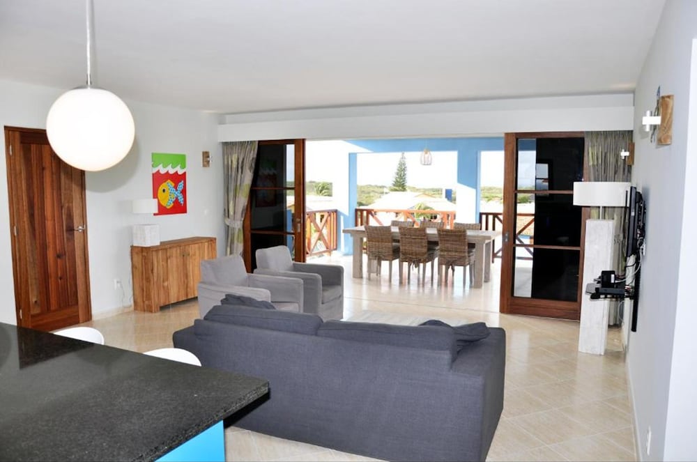 Apartment, 3 Bedrooms - Photo 4