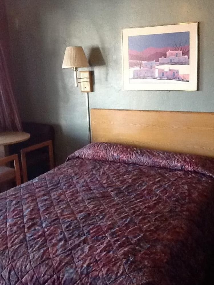 Economy Room photo 2