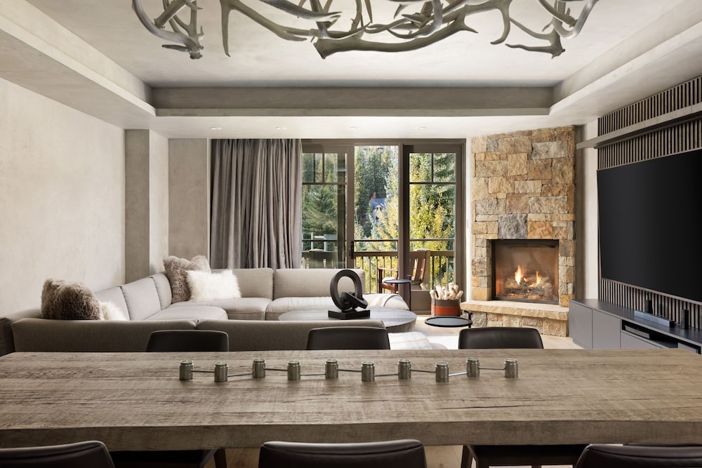Room, 4 Bedrooms (Born Free Residence) - Photo 5