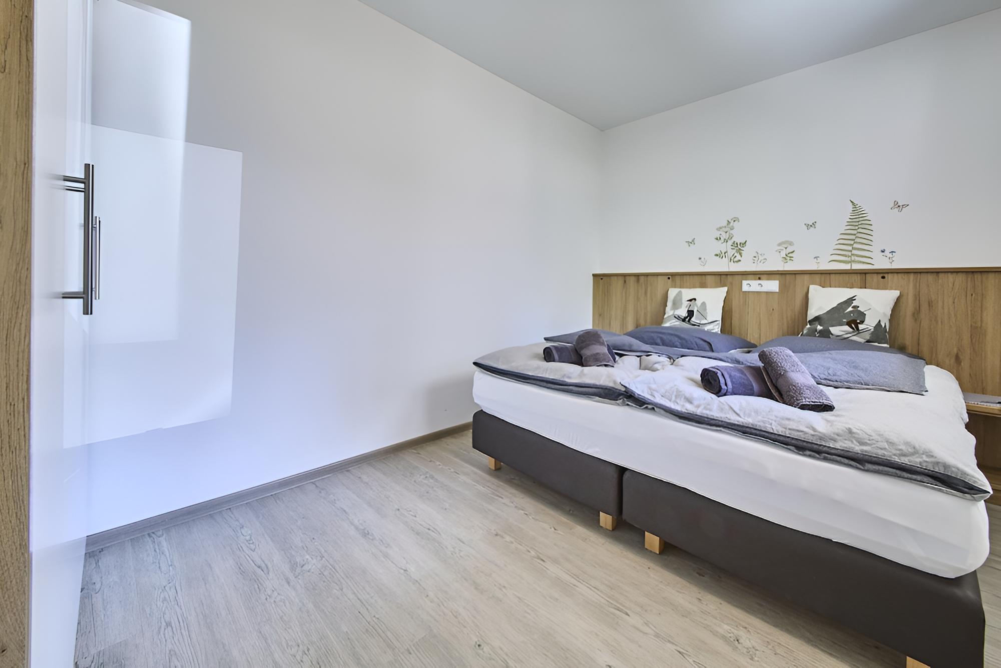 Basic Apartment, 1 Bedroom, Non Smoking, Mountainside photo 2