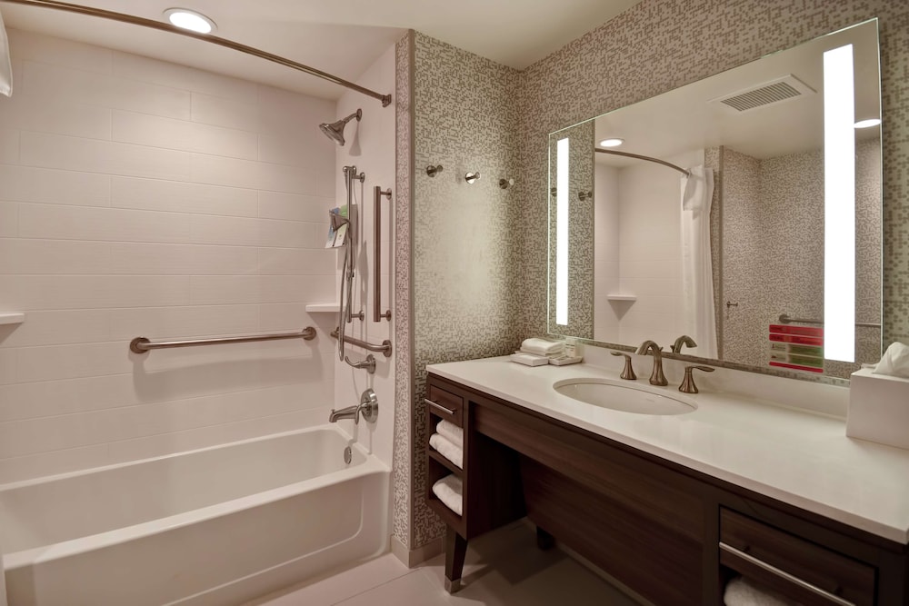 Studio, 2 Queen Beds, Accessible, Bathtub - Photo 4