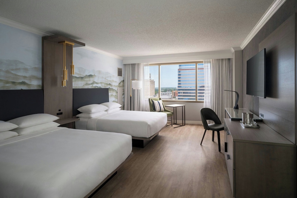 Room, 2 Queen Beds (Mobility/Hearing Access, Roll-in Shwr)