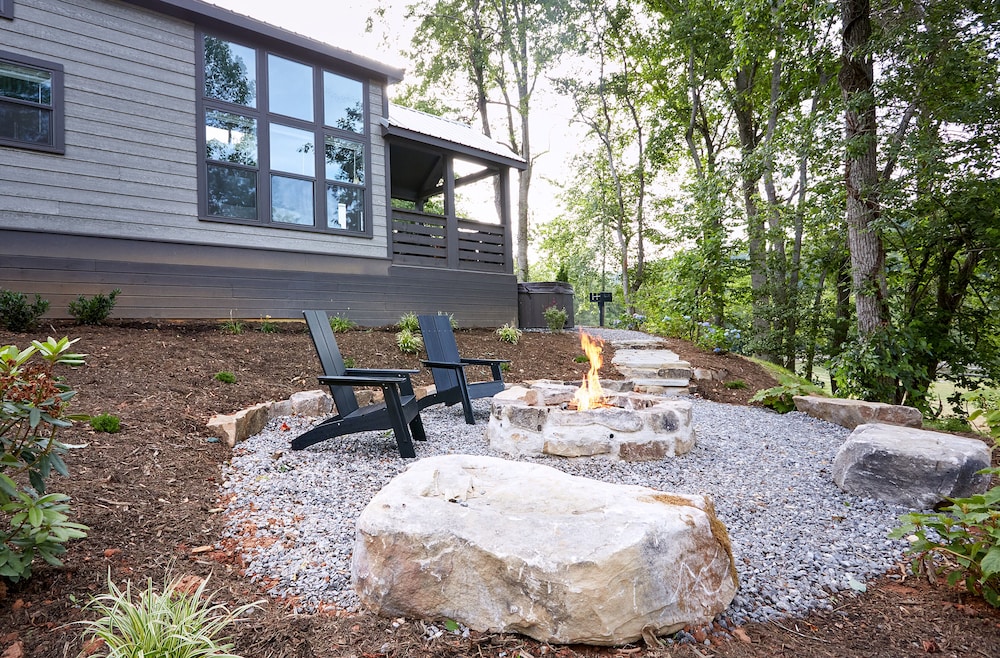Premium Cabin, River View