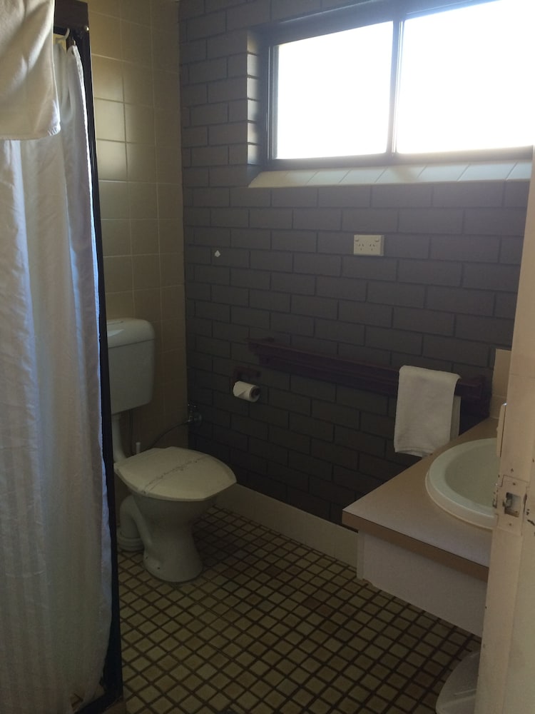 Standard Twin Room photo 3