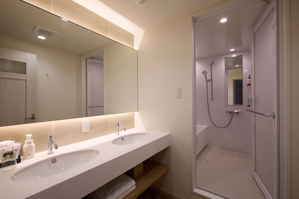 Deluxe Twin Room, Non Smoking photo 3