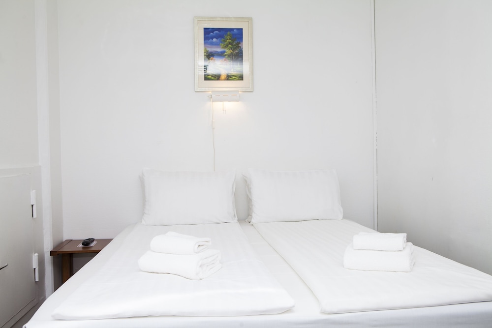 Double Room with Shared Bathroom - Annex