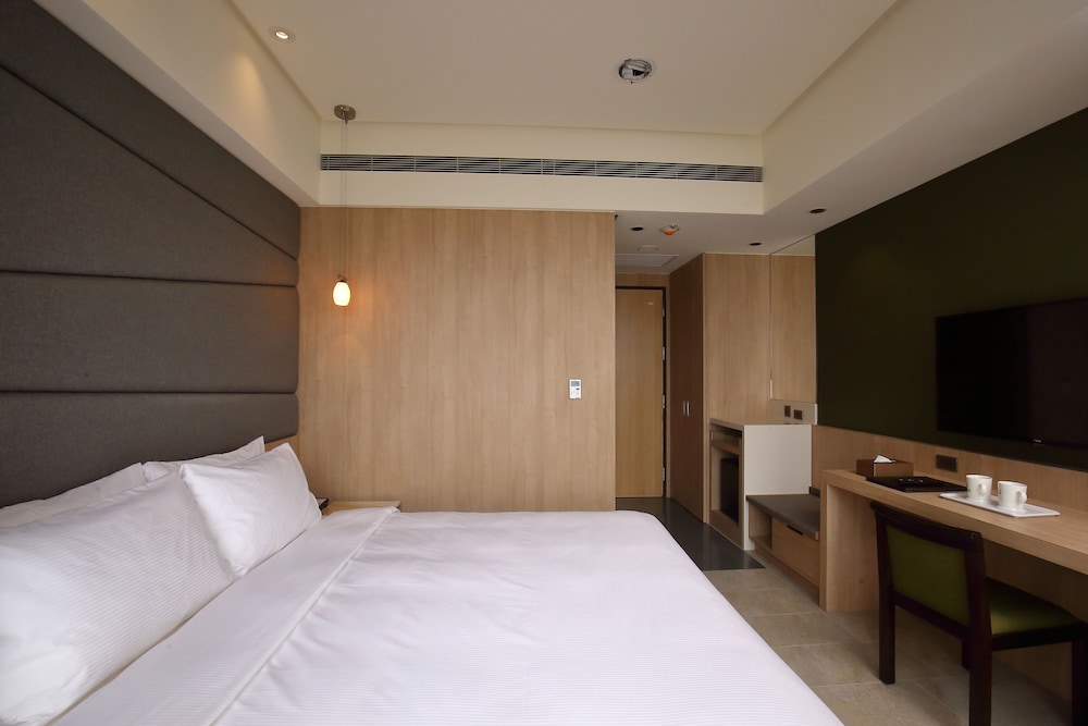 Green Double Room (Disposable items are not provided) photo 2