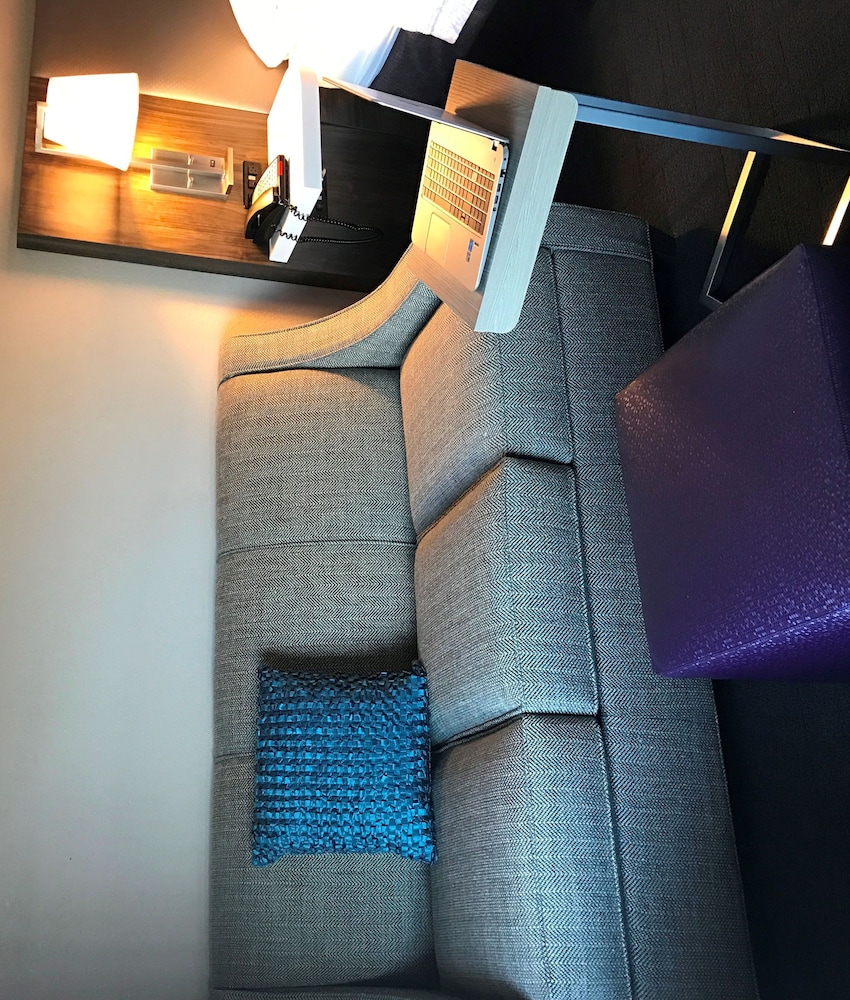 Room, Accessible, Non Smoking - Photo 4