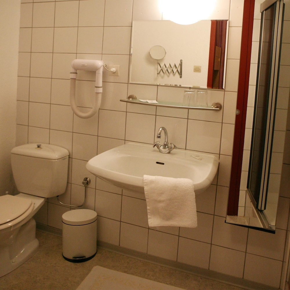 Double or Twin Room photo 2