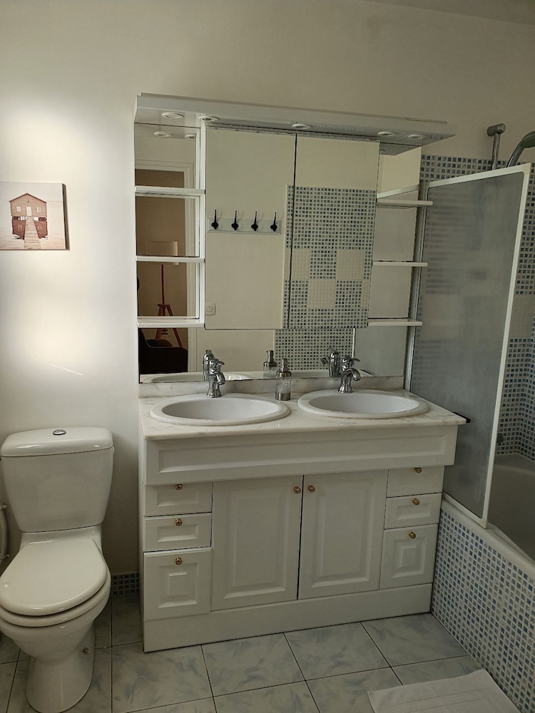 FREGATE photo 2