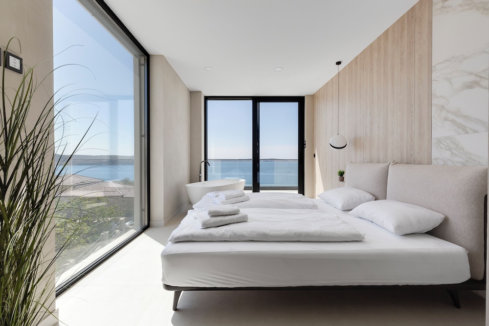 Luxury Apartment, Sea View photo 3