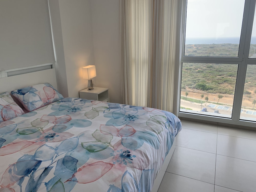 Deluxe Apartment, 2 Bedrooms, Balcony, Sea View photo 1