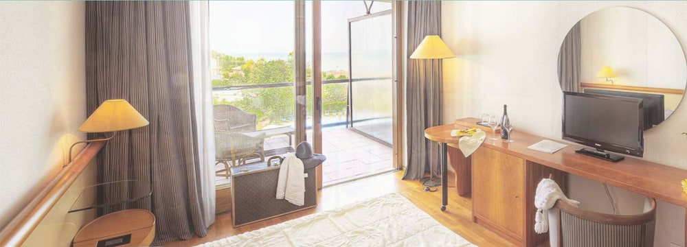 Double Room, Partial Sea View photo 3