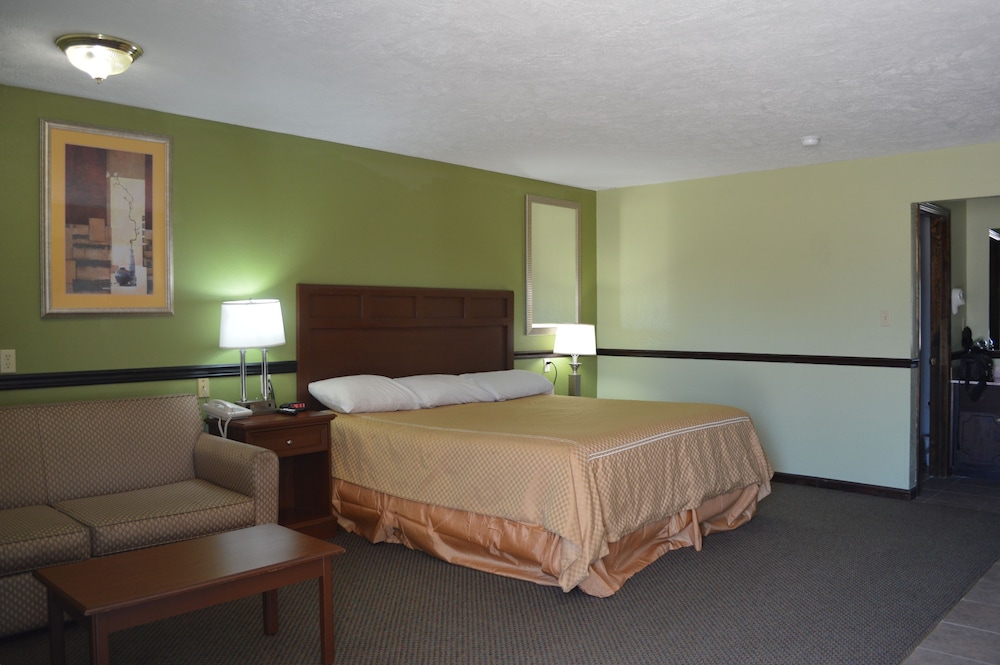 One King Bed Suite photo 1