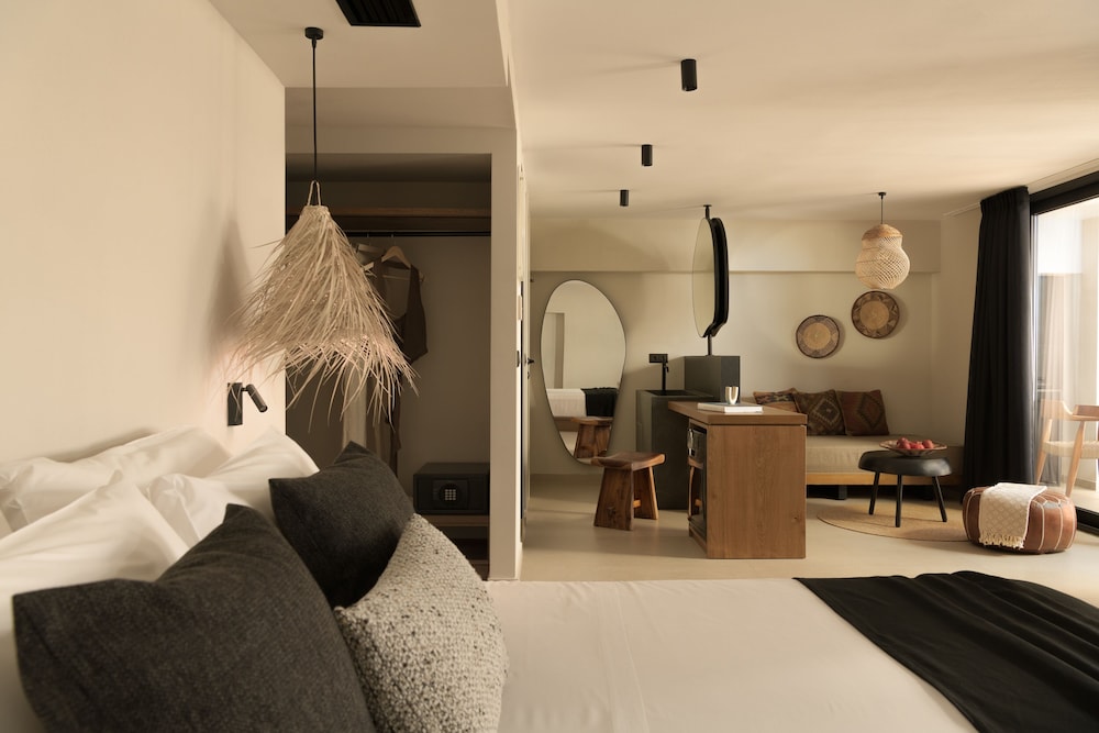 Suite with Jacuzzi photo 2